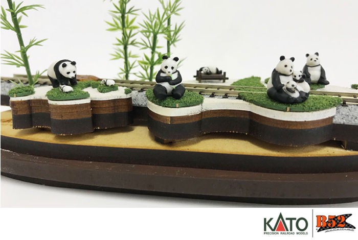 Kato - Família Panda (Panda Family) - Escala HO: 28-850