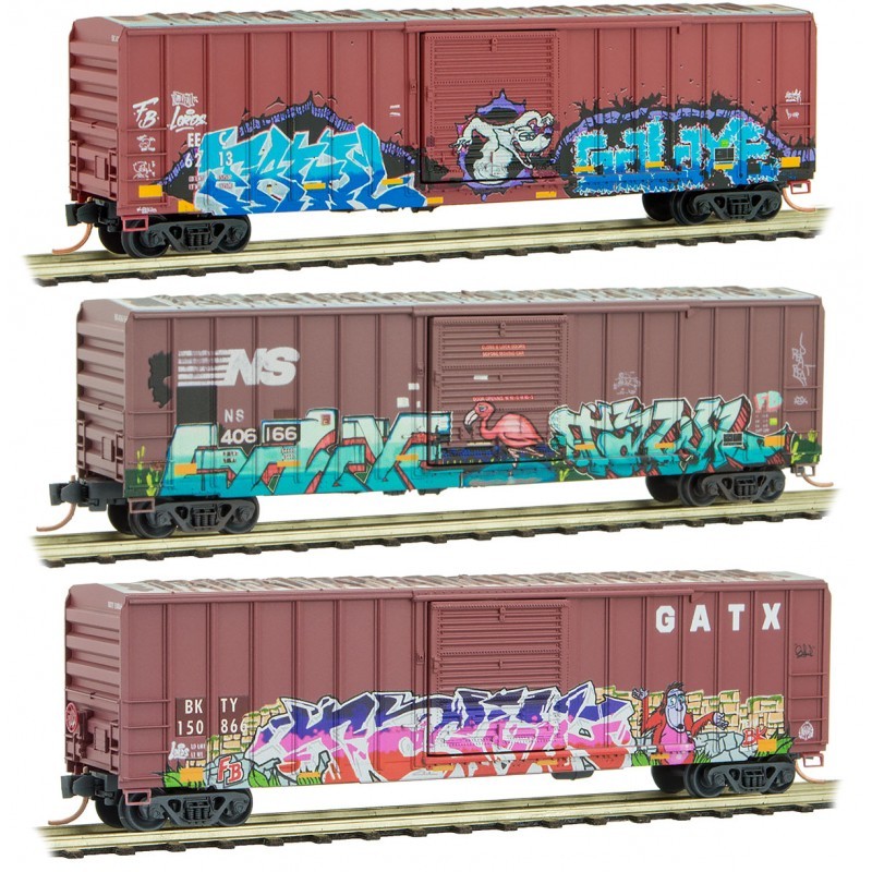 Micro-Trains N - Vagões Fechados, Envelhecidos e Grafitados - Kit