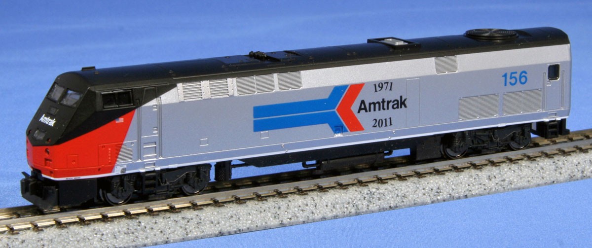 P42 Amtrak 40th Anniversary PhaseⅠ Kato N - Locomotiva GE P42 Amtrak 40th Anniversary Phase I #156