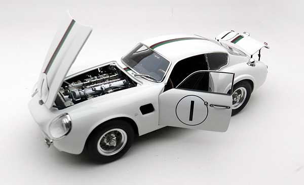 CMC - Aston Martin DB4 GT Zagato #1, 1961: M-139 - B52 Online